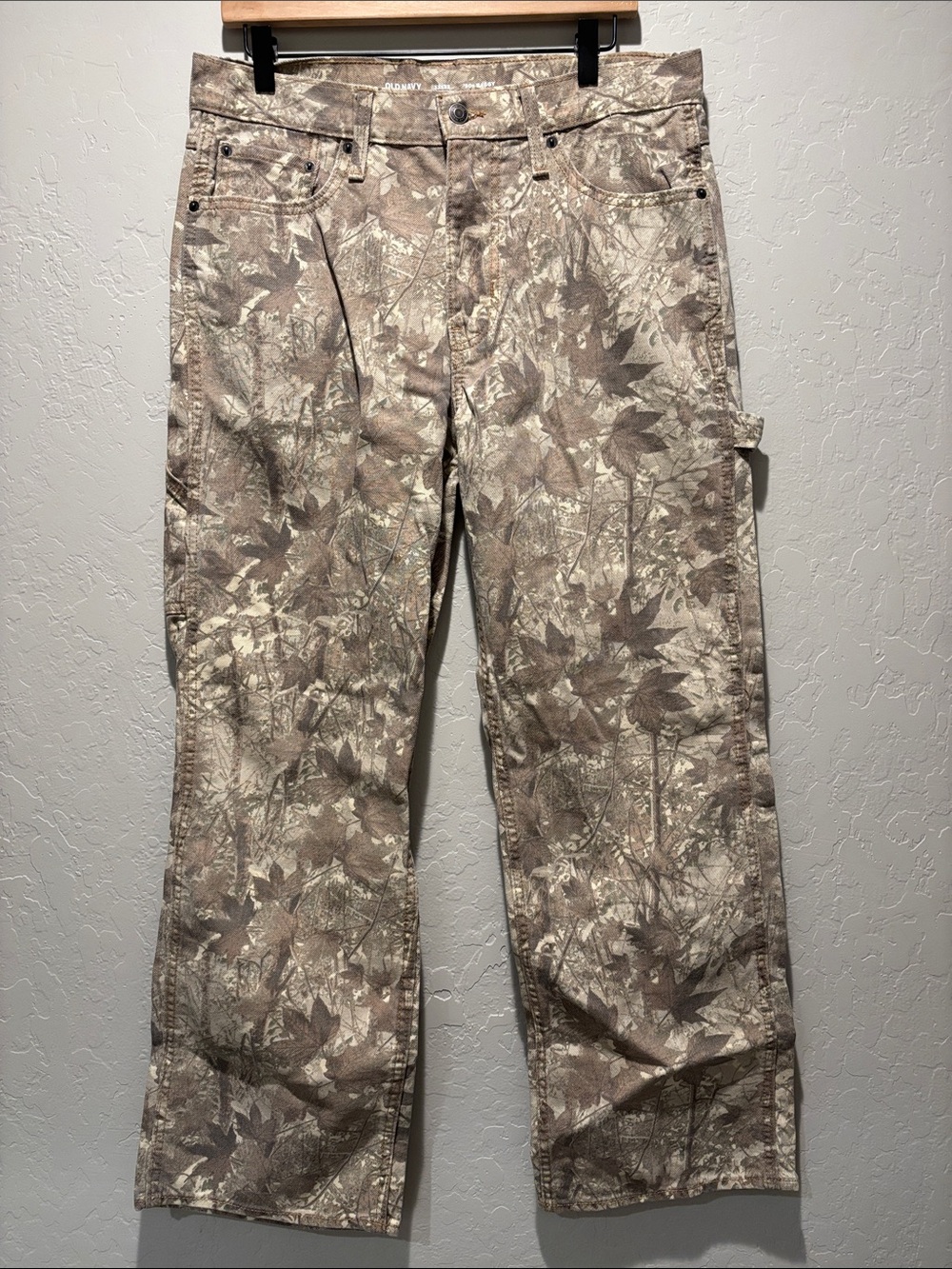Old Navy Taupe Leaf-Print Cargo Pants